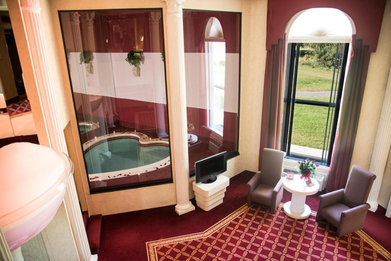 Pocono Palace Resort East Stroudsburg Exterior foto